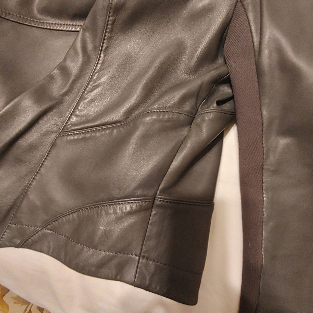Danier leather jacket like new